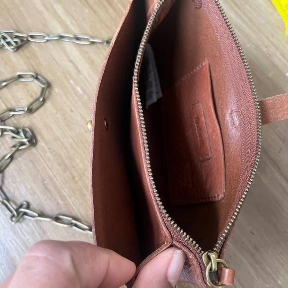 MADEWELL The Transport Accordion Crossbody Tan - Picture 9 of 9